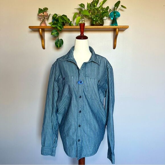 NWOT LL Bean Slightly Fitted Button Down Navy Blue Shirt with Pinstripes Medium - Picture 2 of 7